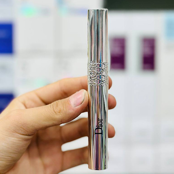 ‎بیس ریمل مدل ایکونیک حجم دهنده 3 بعدی